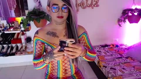 Cristina online show from November 23, 2025, 11:37 pm