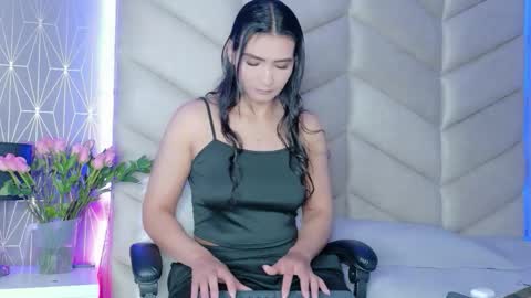 laya online show from February 15, 2026, 11:23 pm