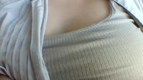 Snapshot of layannalea chatting on March 15, 2026, 12:05 am layannalea online show from March 15, 2026, 12:05 am