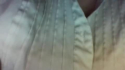 Snapshot of layannalea chatting on April 6, 2026, 6:36 am layannalea online show from April 6, 2026, 6:36 am