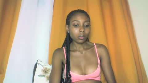 layannek online show from November 2, 2025, 7:16 pm