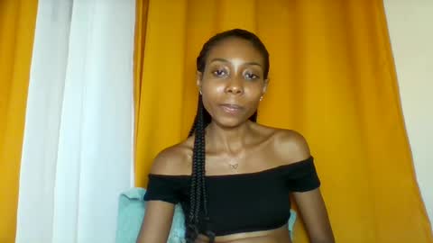 layannek online show from November 17, 2025, 8:03 pm