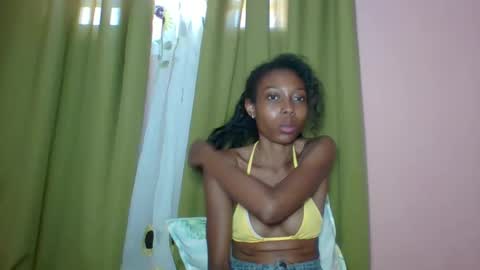 layannek online show from March 29, 2026, 12:05 pm