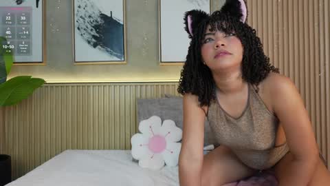 Layla online show from May 29, 2026, 8:07 pm