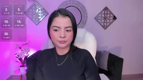 Layla Breezee online show from December 15, 2025, 12:31 pm