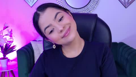 Layla Breezee online show from April 18, 2026, 10:30 am