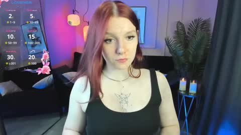 layla_glam online show from October 26, 2025, 5:35 am