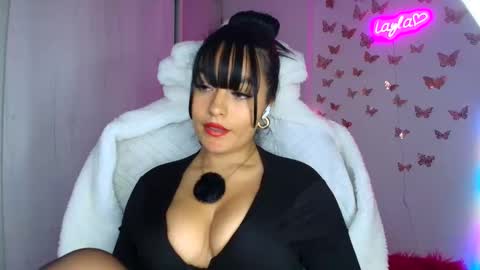 Snapshot of layla_nicols chatting on October 17, 2025, 4:15 am Layla online show from October 17, 2025, 4:15 am