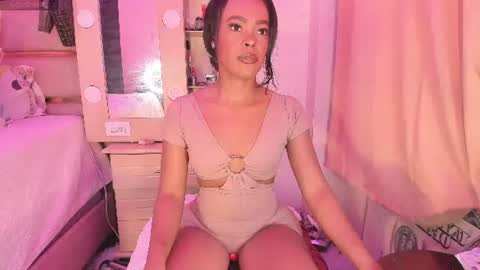 Snapshot of laylacarteer chatting on June 16, 2026, 5:48 pm LAYLA online show from June 16, 2026, 5:48 pm