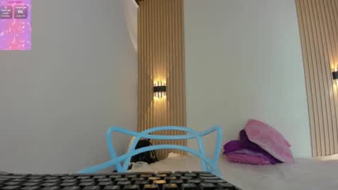 LaylaEmber online show from February 22, 2026, 1:09 pm