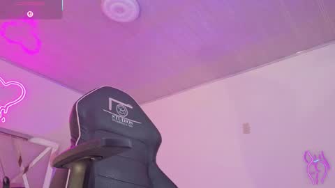 laylafoxy_tay online show from November 15, 2025, 3:37 am