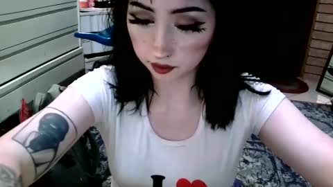 Layla Kills online show from February 12, 2025, 5:58 am