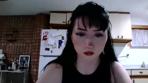 Layla Kills online show from September 20, 2025, 5:30 am