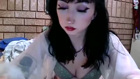 Layla Kills online show from October 1, 2025, 6:19 am