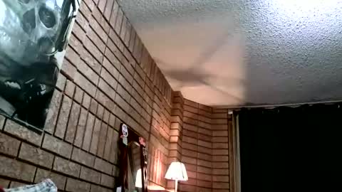 Layla Kills online show from November 23, 2025, 5:07 am