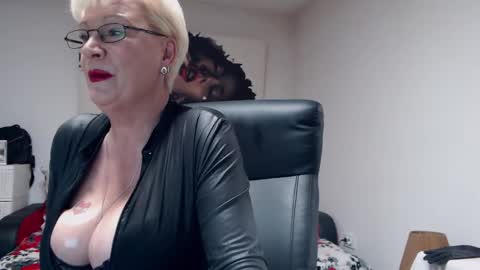 Snapshot of laylamadisonx chatting on January 25, 2025, 12:59 am Layla online show from January 25, 2025, 12:59 am