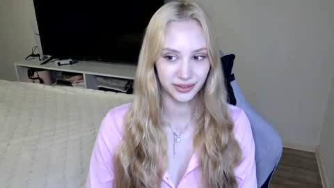 LaylaPretty001 online show from June 16, 2026, 4:15 am