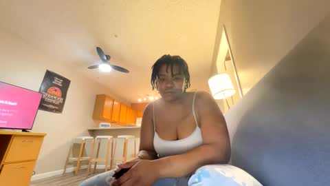 Layla Ros online show from February 3, 2026, 6:40 am