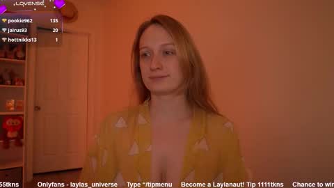 Snapshot of laylas_universe chatting on March 3, 2026, 5:35 am Layla Universe online show from March 3, 2026, 5:35 am