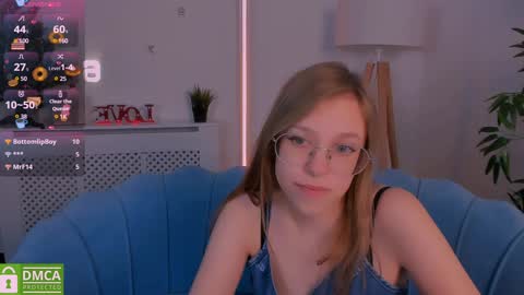 layriantavee online show from January 5, 2025, 1:04 pm