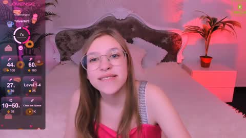 layriantavee online show from January 22, 2025, 10:18 am