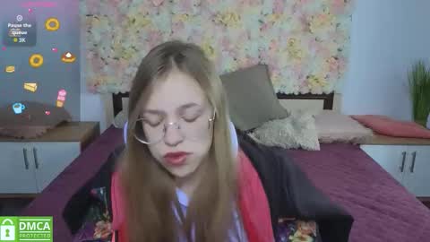 layriantavee online show from October 1, 2025, 6:08 am