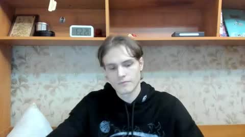 Snapshot of lazaret1k chatting on June 18, 2026, 12:53 pm Vladi online show from June 18, 2026, 12:53 pm