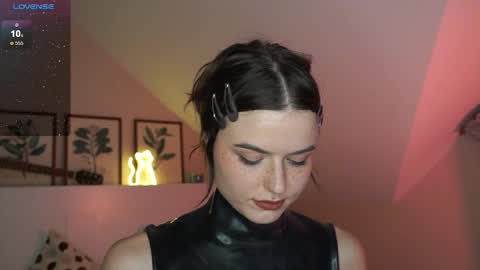 Snapshot of lazy_pepsi chatting on November 12, 2025, 5:35 pm Pansy online show from November 12, 2025, 5:35 pm