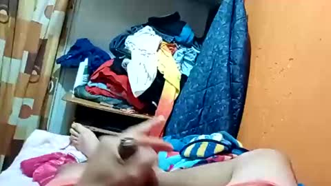 Snapshot of lazyebone chatting on October 9, 2025, 5:05 am lazyebone online show from October 9, 2025, 5:05 am