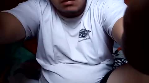 Snapshot of lazyebone chatting on May 17, 2026, 9:33 pm lazyebone online show from May 17, 2026, 9:33 pm