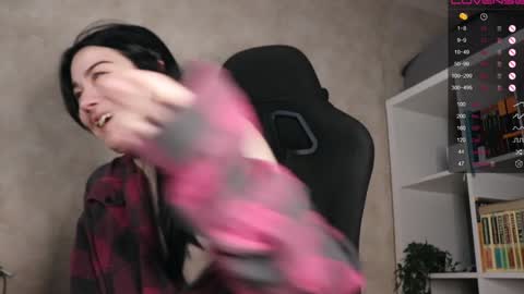 Snapshot of lazynut chatting on December 7, 2024, 4:20 am Lisa online show from December 7, 2024, 4:20 am