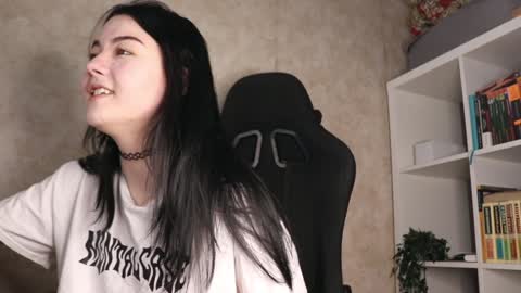 Snapshot of lazynut chatting on January 12, 2025, 5:13 am Lisa online show from January 12, 2025, 5:13 am