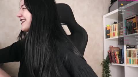 Snapshot of lazynut chatting on September 19, 2025, 4:14 am Lisa online show from September 19, 2025, 4:14 am