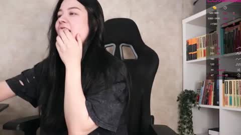 Lisa online show from February 3, 2026, 4:32 am