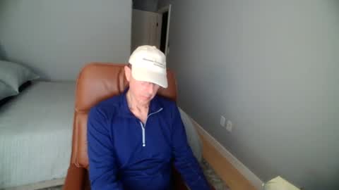 Snapshot of ldrunner2 chatting on March 1, 2025, 3:10 am LD online show from March 1, 2025, 3:10 am