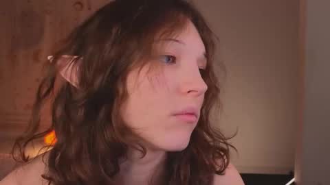 Lea online show from November 25, 2025, 4:40 pm