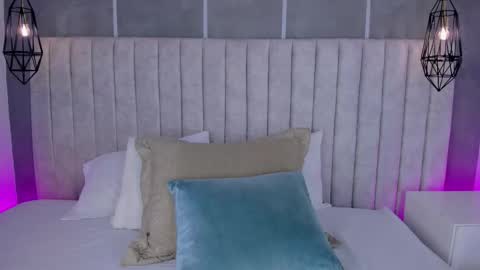    online show from March 26, 2026, 6:35 pm