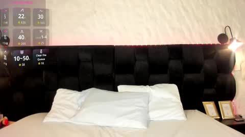 lea_hunter_ online show from December 22, 2025, 3:58 am