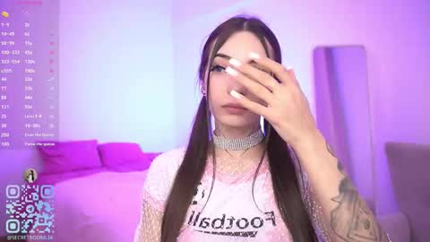 Lia Moon online show from February 9, 2026, 8:02 pm