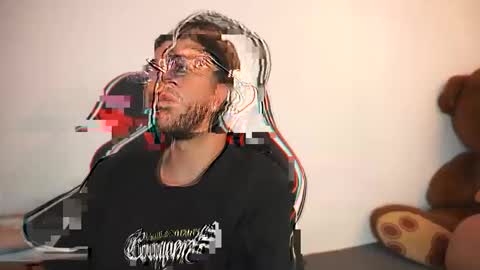 Snapshot of league_of_lovers2 chatting on September 18, 2025, 2:02 am Vero Andy and Caius online show from September 18, 2025, 2:02 am