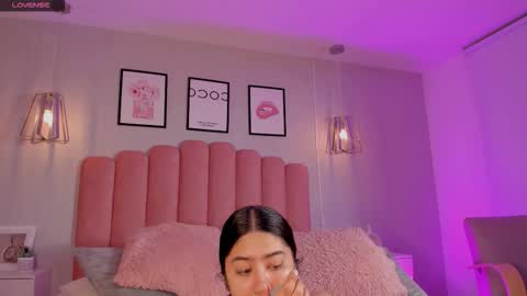 Snapshot of leah_bensoon chatting on November 28, 2025, 3:04 pm Leah online show from November 28, 2025, 3:04 pm