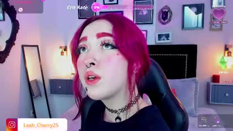 Snapshot of leah_cherry chatting on July 2, 2026, 10:05 pm Leah online show from July 2, 2026, 10:05 pm