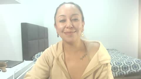leah_susman online show from April 28, 2026, 5:23 am