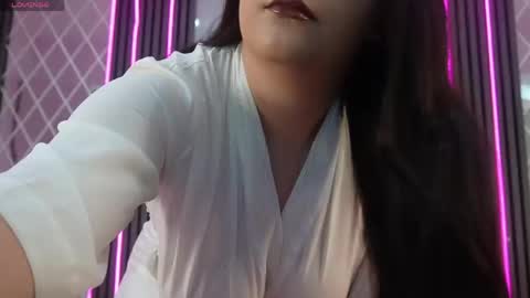 leahbliss online show from May 26, 2026, 10:11 am
