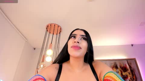 leahlombardi_ online show from November 23, 2025, 5:02 pm