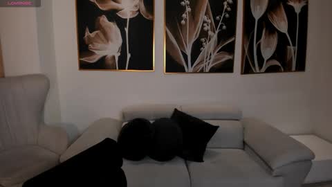 leahnovac online show from November 17, 2025, 11:05 am