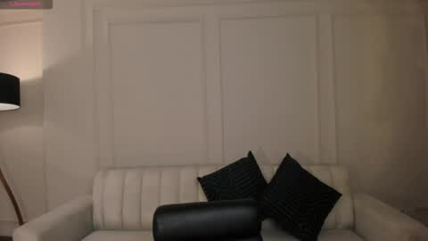 leahnovac online show from November 27, 2025, 11:12 am