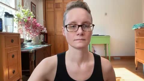 Snapshot of leahwilde chatting on March 2, 2025, 3:37 pm Lee online show from March 2, 2025, 3:37 pm