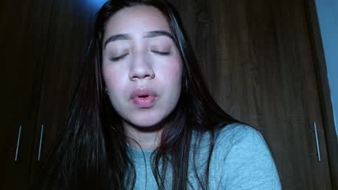 Snapshot of leanaalhub chatting on December 29, 2024, 2:17 am leanaalhub online show from December 29, 2024, 2:17 am