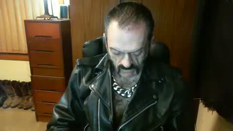 leathergreaser online show from January 8, 2025, 6:09 pm